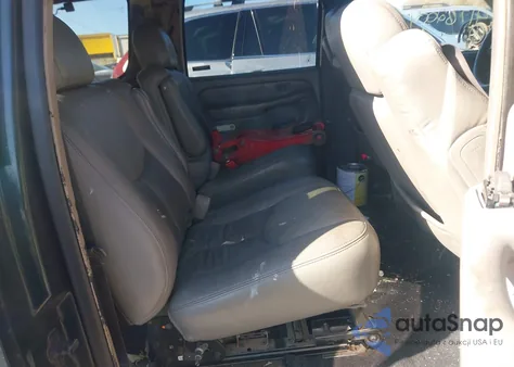 2001 GMC Yukon Xl 1500 Denali из США, поврежденный, VIN 1GKFK66U41J148136